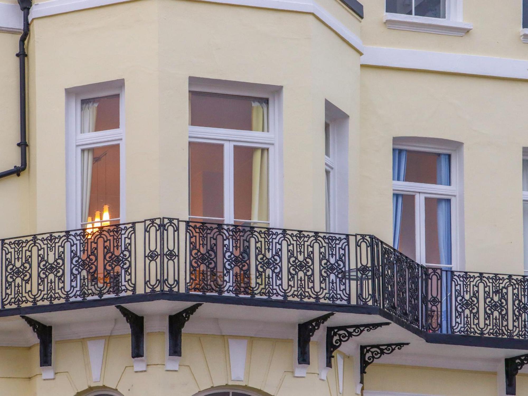 The Old Spy Headquarters Apartment Folkestone Bagian luar foto
